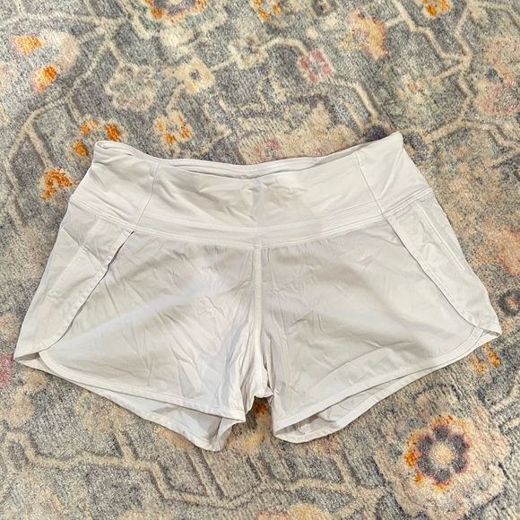 Lululemon shorts white - Picture 1 of 2